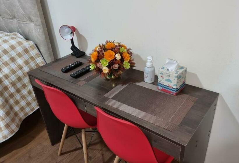 Descansa O Trabaja En Un Acogedor Estudio En Cbba