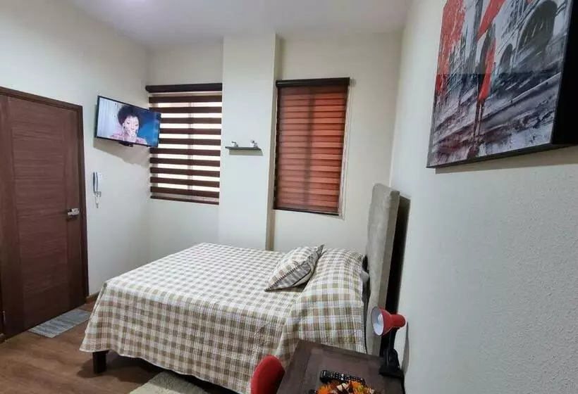 Descansa O Trabaja En Un Acogedor Estudio En Cbba