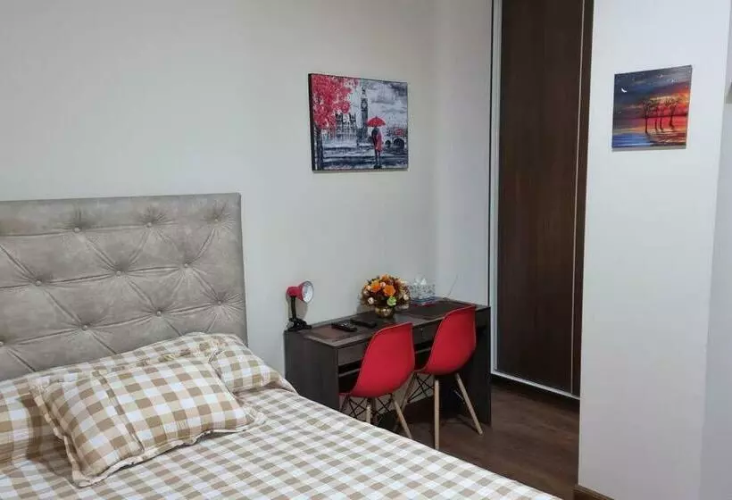Descansa O Trabaja En Un Acogedor Estudio En Cbba