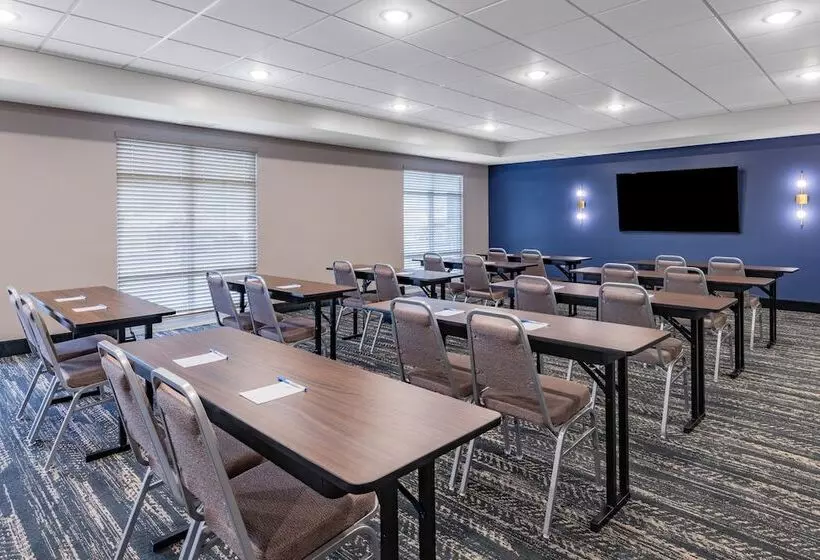 Hotelli Americinn By Wyndham International Falls