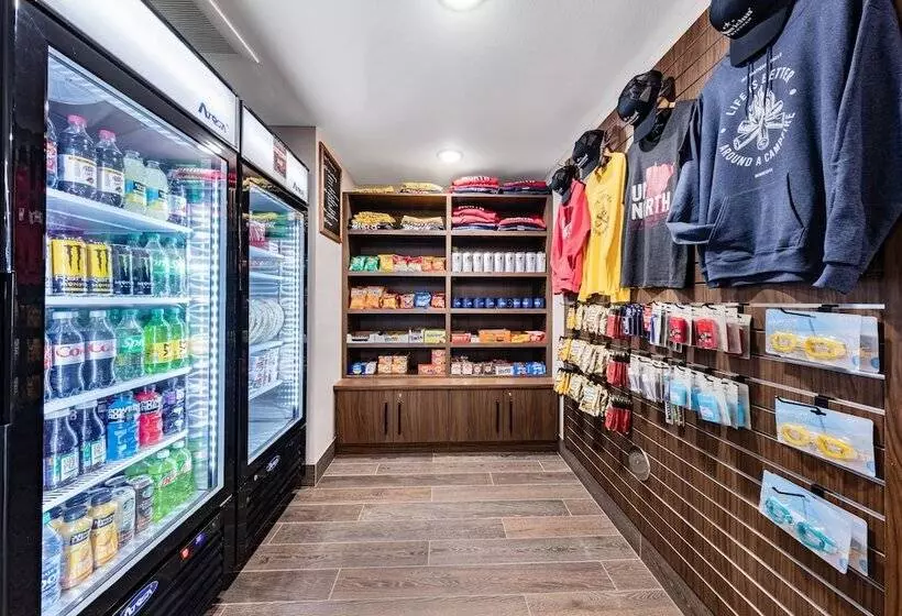 Hotelli Americinn By Wyndham International Falls