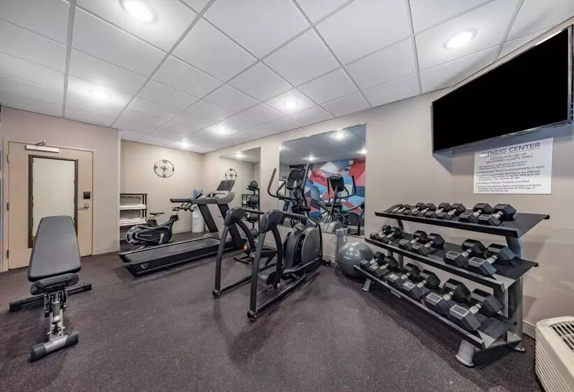 Hotelli Americinn By Wyndham International Falls