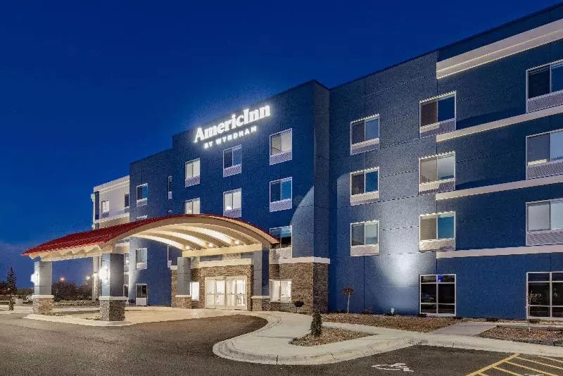 Hotelli Americinn By Wyndham International Falls