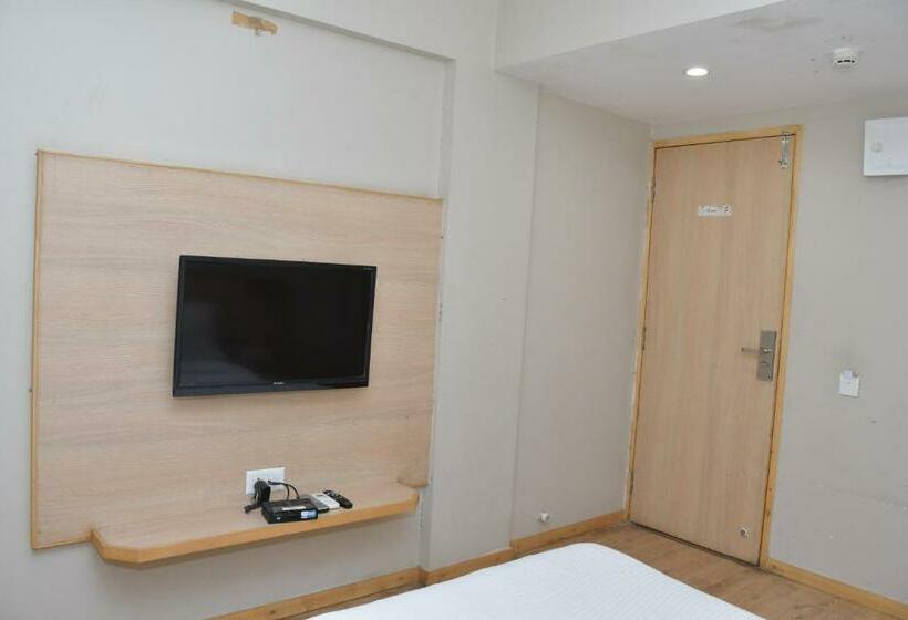 בית מלון כפרי The Berlin