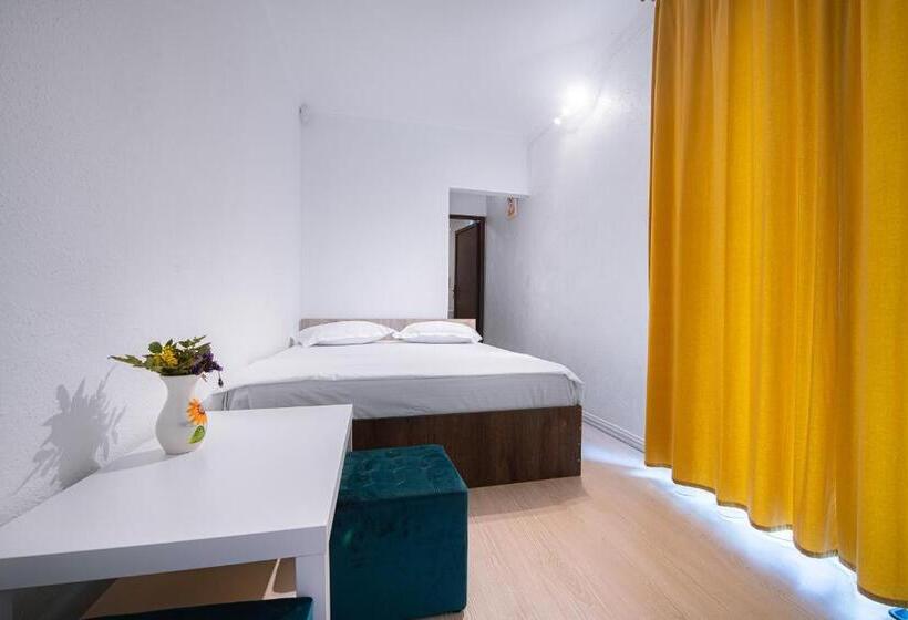 بنسيون Brateș Greaca