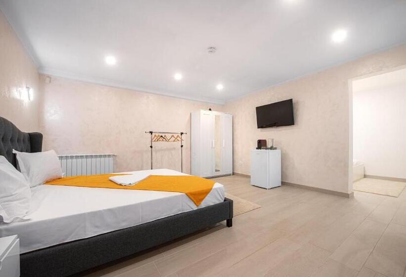 بنسيون Brateș Greaca