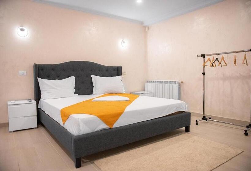 بنسيون Brateș Greaca