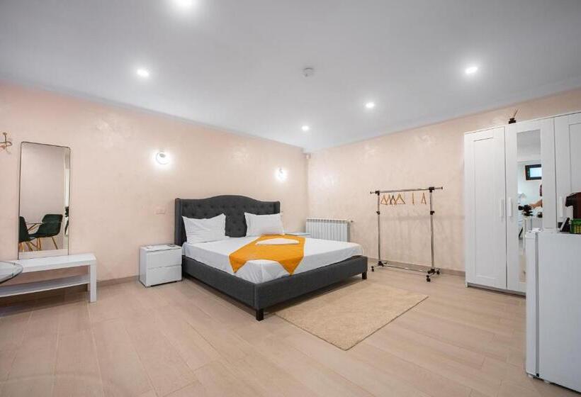 بنسيون Brateș Greaca