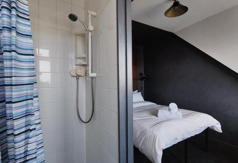 پانسیون Styles & White Stays   Central Newquay