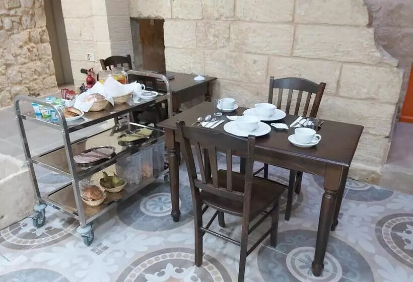 هاستل The Hidden Gem Boutique