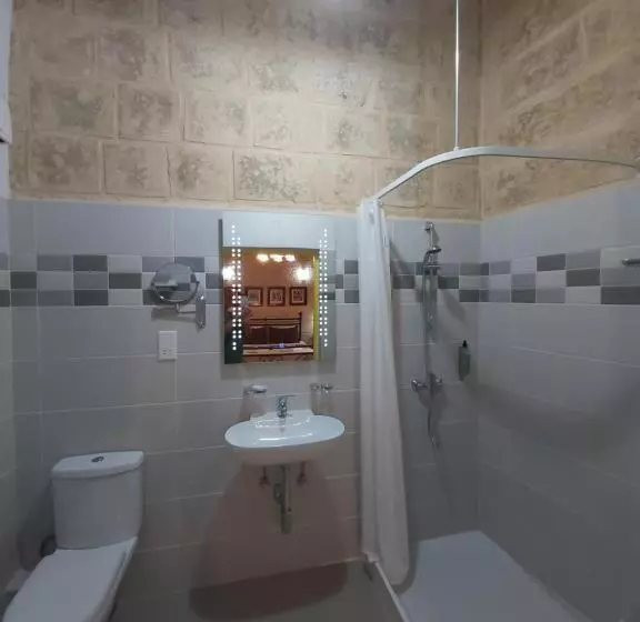 هاستل The Hidden Gem Boutique