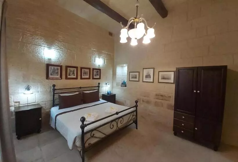 هاستل The Hidden Gem Boutique