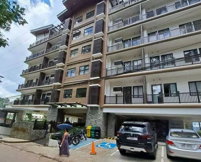 Brenthill Condo Suite
