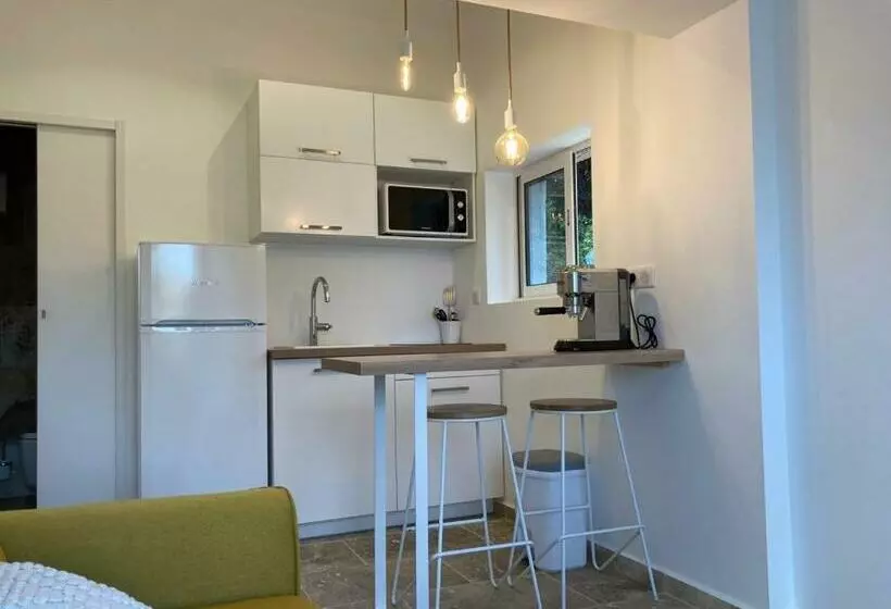 Charmant Studio Dans Villa   Parking   Jardin