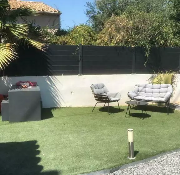 Charmant Studio Dans Villa   Parking   Jardin