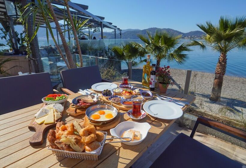 Icon Beach Suites Hotel Sovalye Island