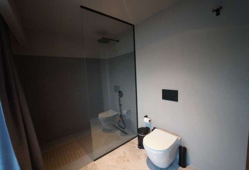 Icon Beach Suites Hotel Sovalye Island