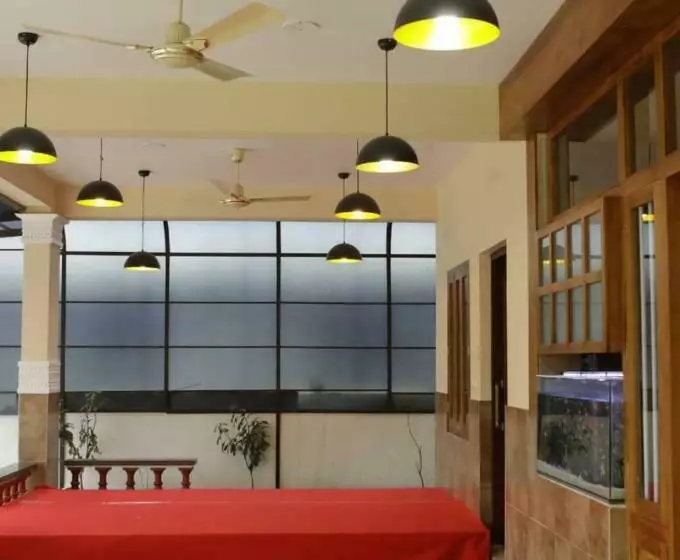 Hotelli Meghdoot River Resort