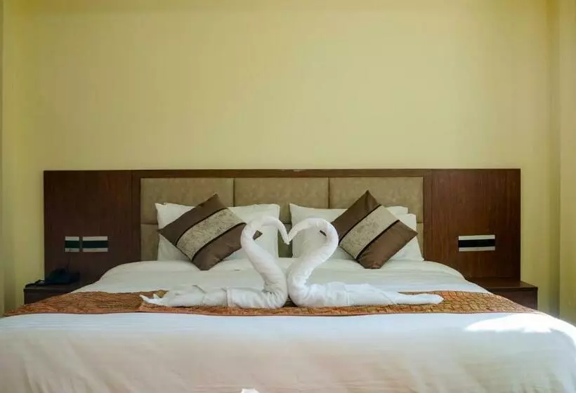 Hotelli Sparrow Cherry Resort 2 Min Walk To Mg Marg