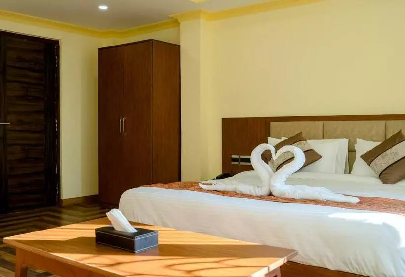 Hotelli Sparrow Cherry Resort 2 Min Walk To Mg Marg