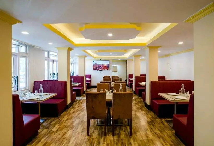 Hotelli Sparrow Cherry Resort 2 Min Walk To Mg Marg