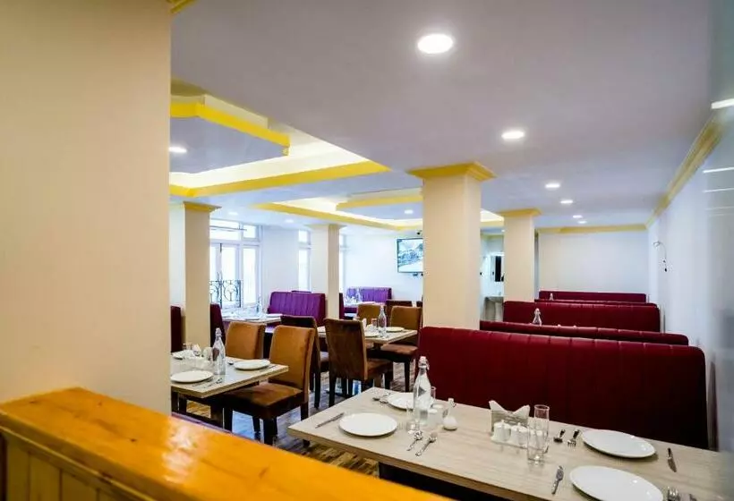 Hotelli Sparrow Cherry Resort 2 Min Walk To Mg Marg