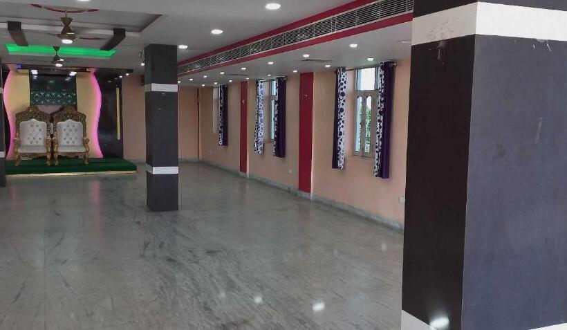 Hotel Spot On Krishna Garden