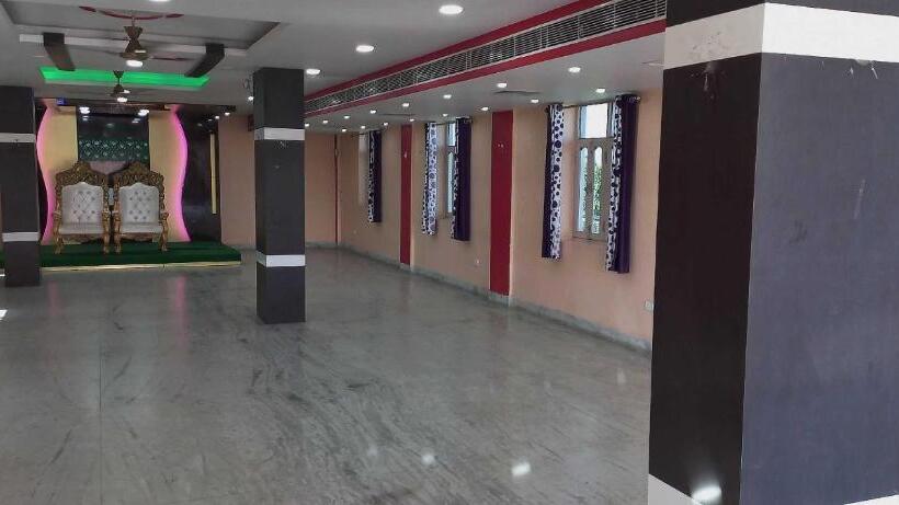 Hotel Spot On Krishna Garden