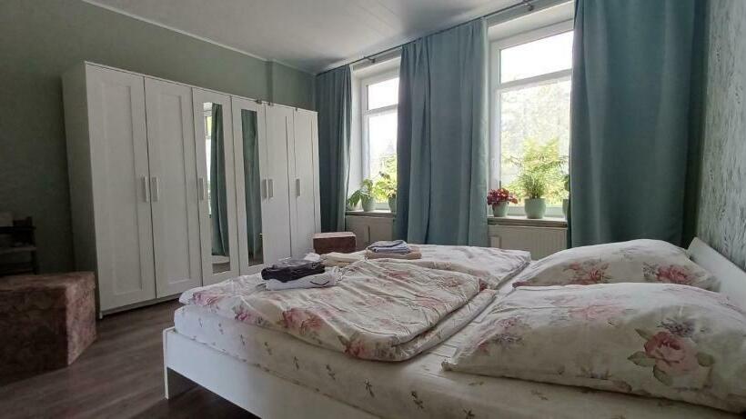 Idyllische Ferienwohnung In Der Breitscheidstraße