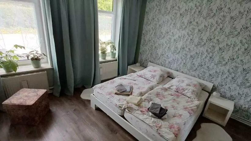 Idyllische Ferienwohnung In Der Breitscheidstraße