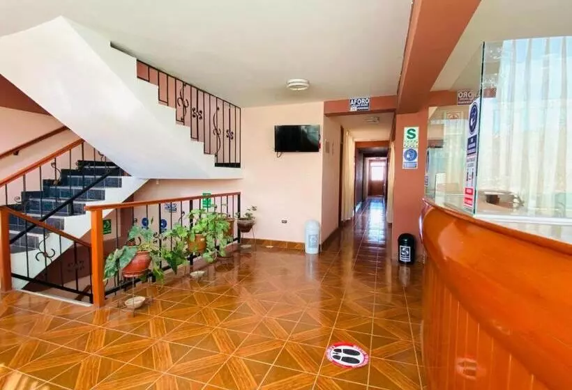 ペンション Samay S Hostal