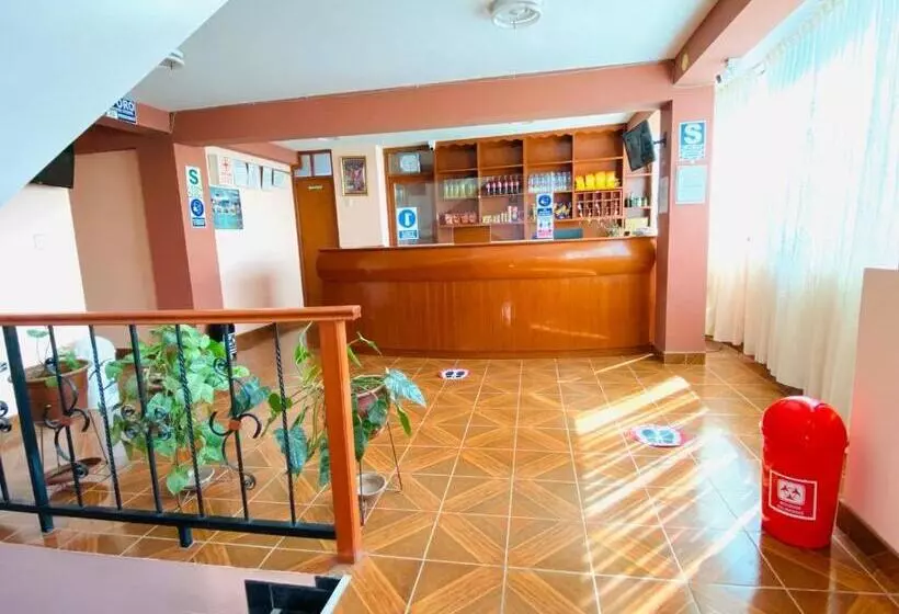 ペンション Samay S Hostal