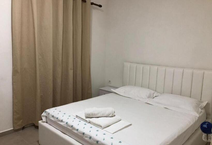 פנסיון Villa Arli&eris