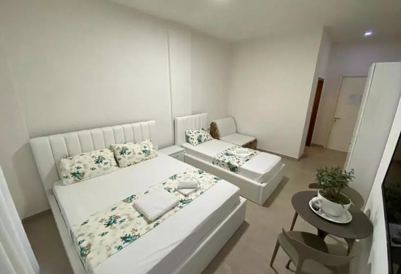 پانسیون Villa Arli&eris