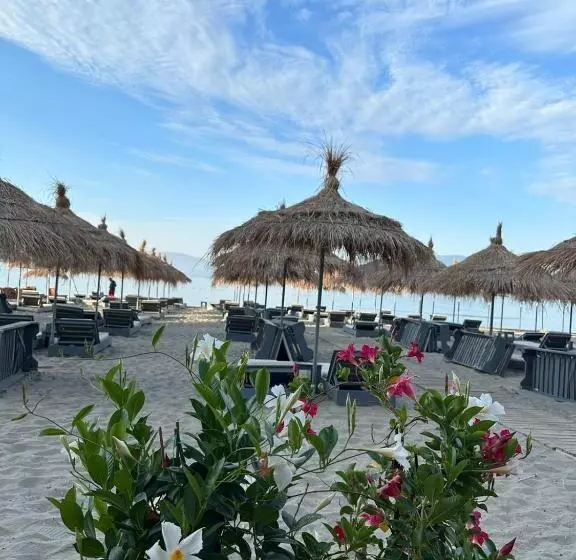 پانسیون Villa Arli&eris