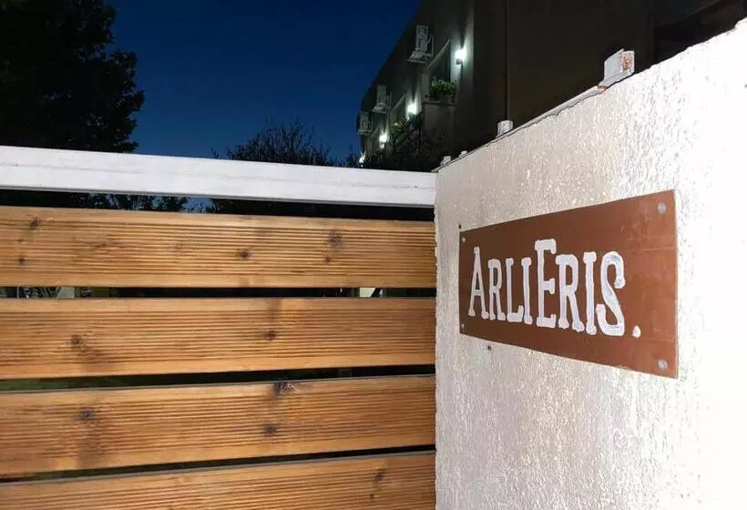 پانسیون Villa Arli&eris