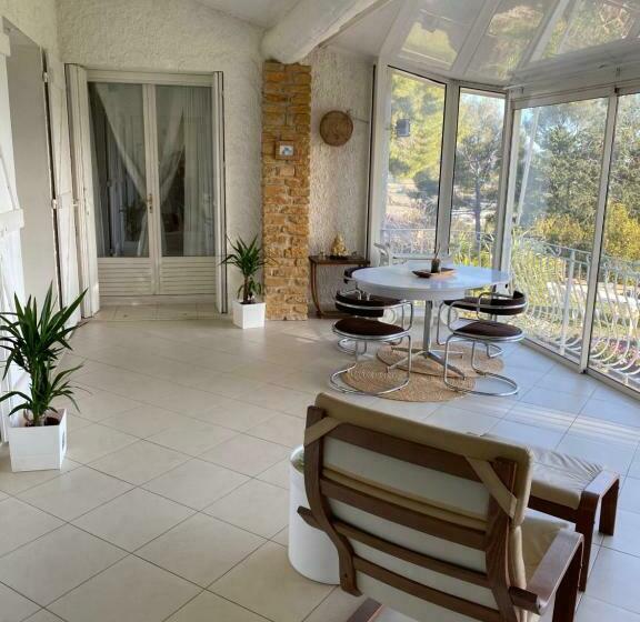 Superbe Bastide Vue Mer 12 14 Couchages