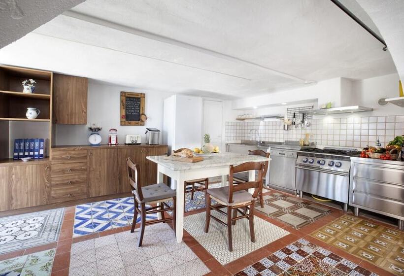 Villa Venus In Termini