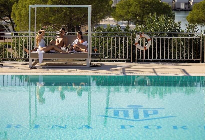 تختخواب و صبحانه Sea Resort Marina Portoroz