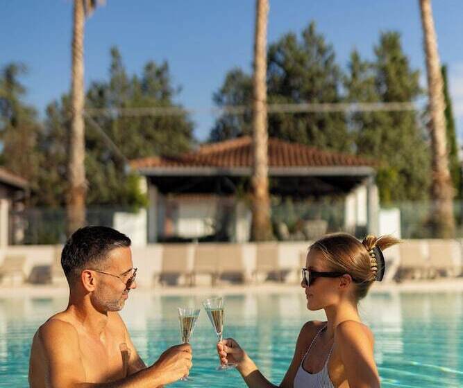 تختخواب و صبحانه Sea Resort Marina Portoroz