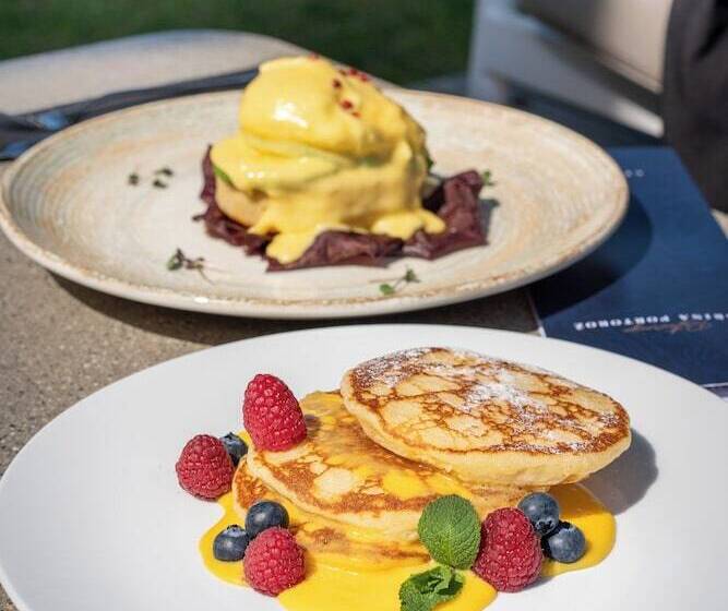 تختخواب و صبحانه Sea Resort Marina Portoroz