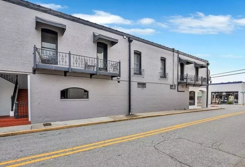 Eagle S Nest   Spacious Loft Downtown   Near Gsu