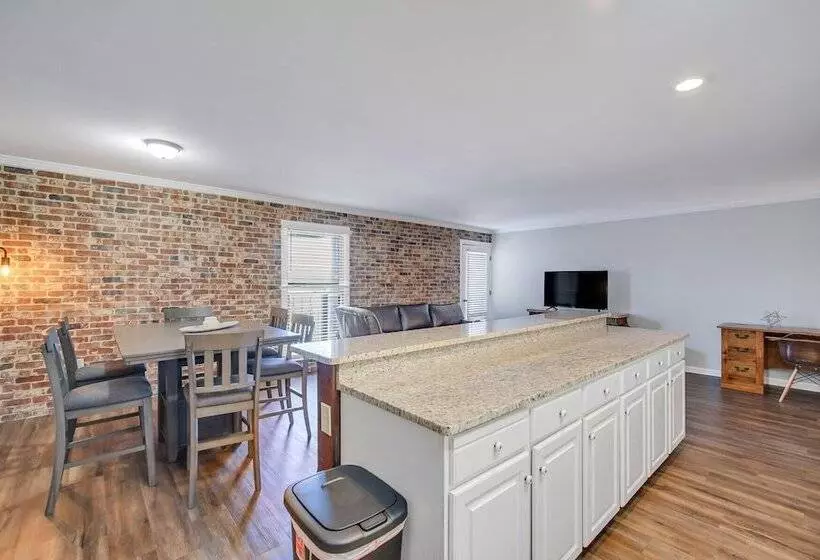 Eagle S Nest   Spacious Loft Downtown   Near Gsu