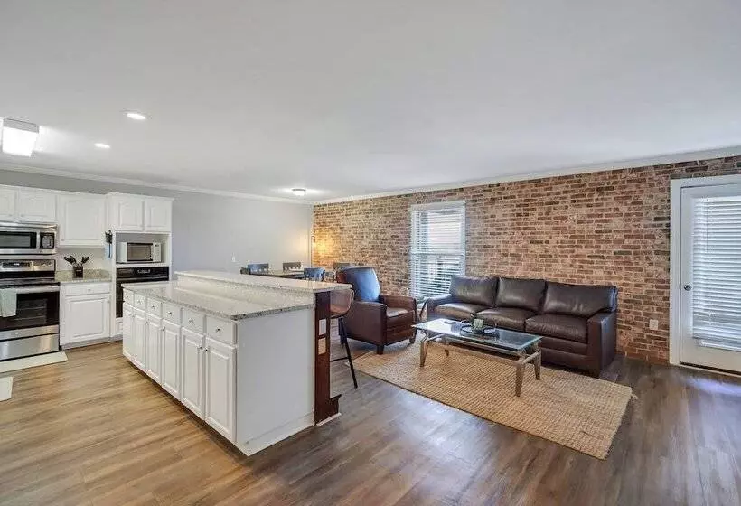 Eagle S Nest   Spacious Loft Downtown   Near Gsu