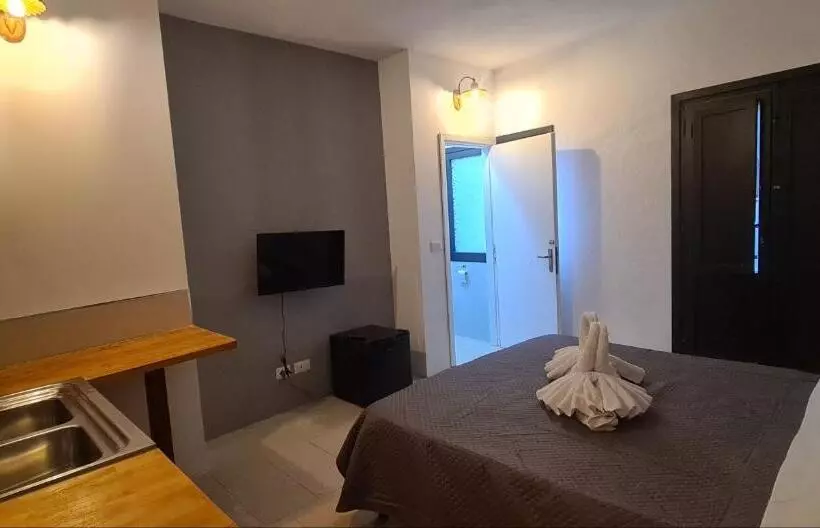 カプセルホテル 3 Mini Studios In Siniscola