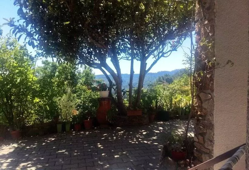 Majatalo Les Jardins D Arbousse