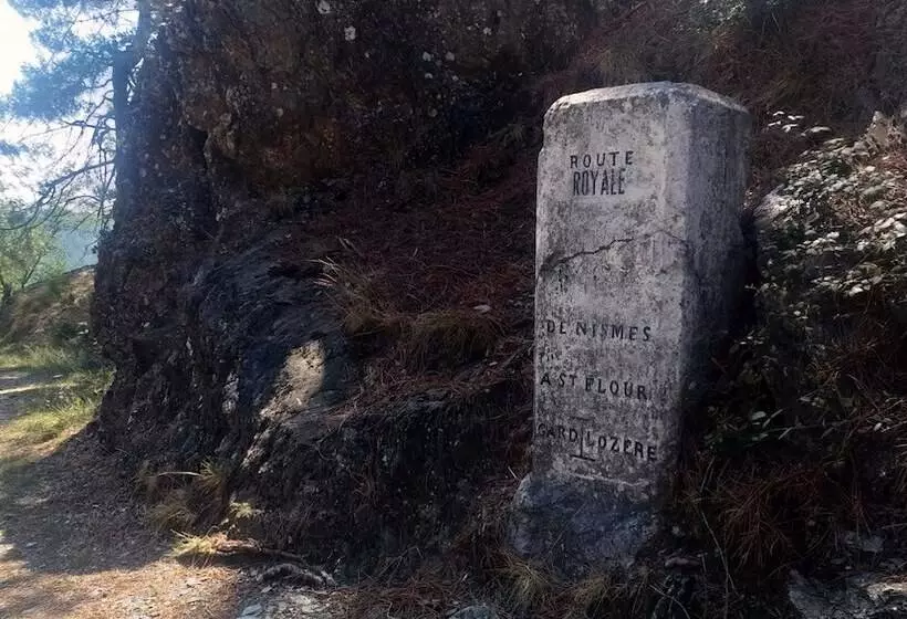 Majatalo Les Jardins D Arbousse