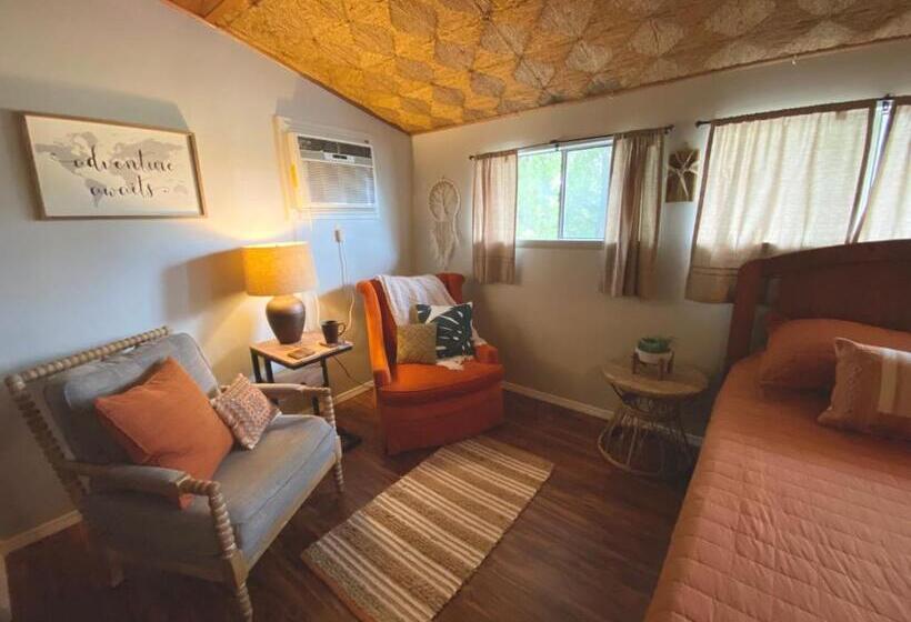 ペンション The Augustine