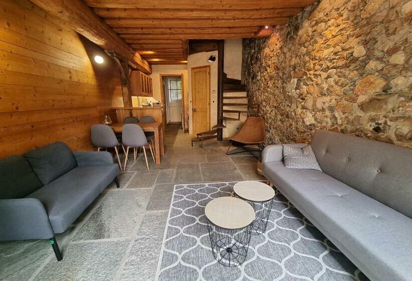 The Ombelles Triplex #dm