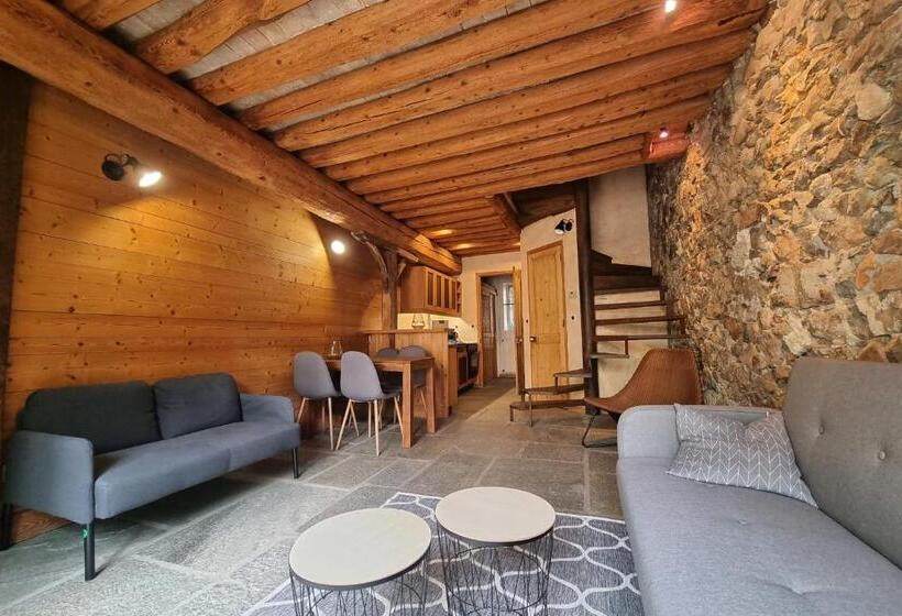 The Ombelles Triplex #dm